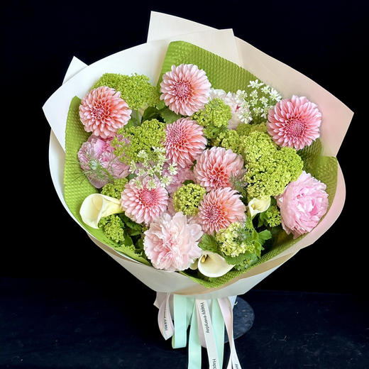 《春雾浮光》奶油桃子木绣球花束 商品图0