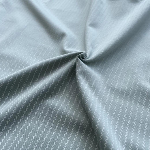 正品FJ 男款高尔夫短袖体恤，快干透气。欧码偏大
白色S XXL 抹茶XXL 浅蓝S XL 各几件
断码特价 商品图11