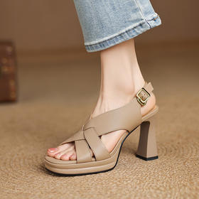 【预售5天】真皮防水台高跟露趾凉鞋女夏季新款粗跟厚底方头一字扣带罗马凉鞋DPJ&3013