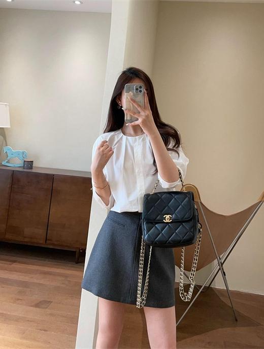 法式设计感轻薄凉感天丝棉打褶圆领显瘦中袖衬衫 商品图13