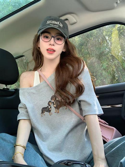 <曾小咸推荐>  珍珠项链腊肠狗斜肩T 日常价99/件 活动价69.99/件！！ 商品图5