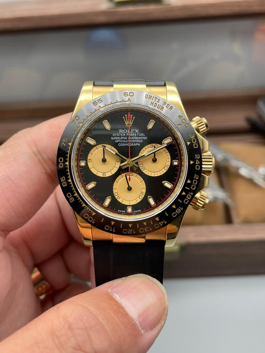 CLEAN厂/C厂劳力士116518  小恶魔 小怪兽➕胶带迪通拿 本次116519，购买两只同款水泥灰迪通拿开模 一只拆散抄数，另外一只备用，这个白金熊猫的数字刻度工艺异常复杂❕❕❕ 商品图1