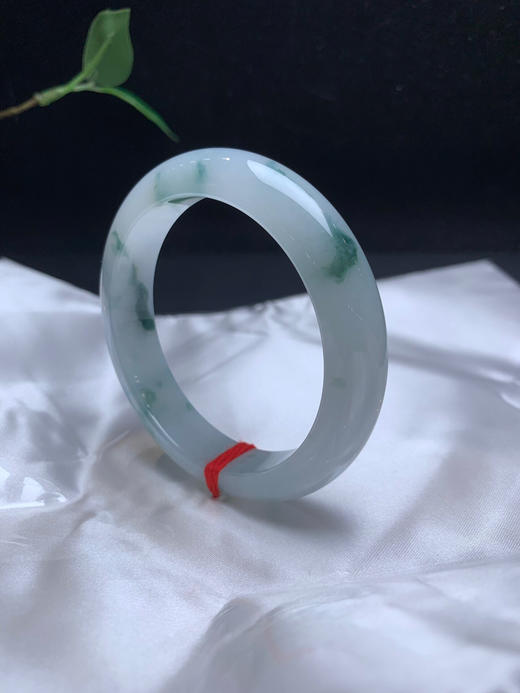 612816，54.8细糯飘花手镯，12.6-8mm，整体干净秀气，飘清新灵动蓝花，完美的，超值价💰17900 #优石客珠宝#香玉荟萃 商品图2