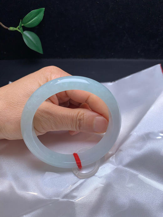 612823，60.5冰晴底手镯，冰冰的，清新水润，干净 商品图5