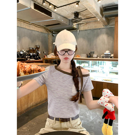 【99元任选2件】微信打折价！条纹斜肩短袖T恤 商品图3