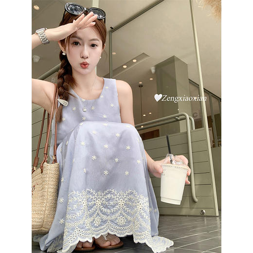 <曾小咸推荐>温柔风绣花无袖上衣绣花半身裙 商品图1