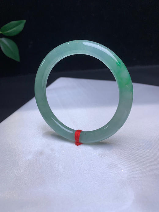 612830，54冰绿细圆条，整条冰冰润润，种老清爽，特别秀气 商品图3