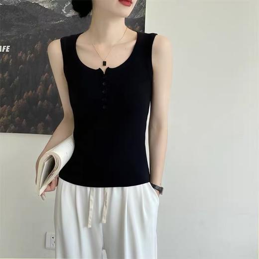 【美背系】9802排扣别致防走光纽扣螺纹韩版修身宽肩带无袖上衣-喜出 商品图8