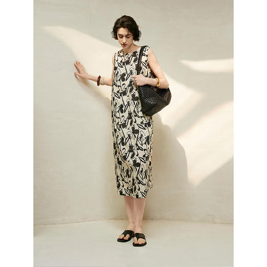 棉仓363616001-初棉复古慵懒风无袖扭结印花背心裙25春夏 商品图1