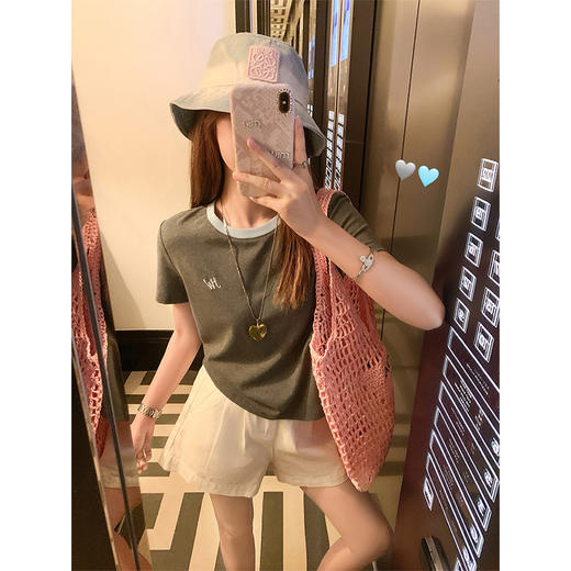 <曾小咸推荐>休闲慵懒灰色撞色领口短袖T恤 商品图2