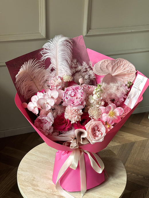 女王芍药康乃馨花束 商品图1