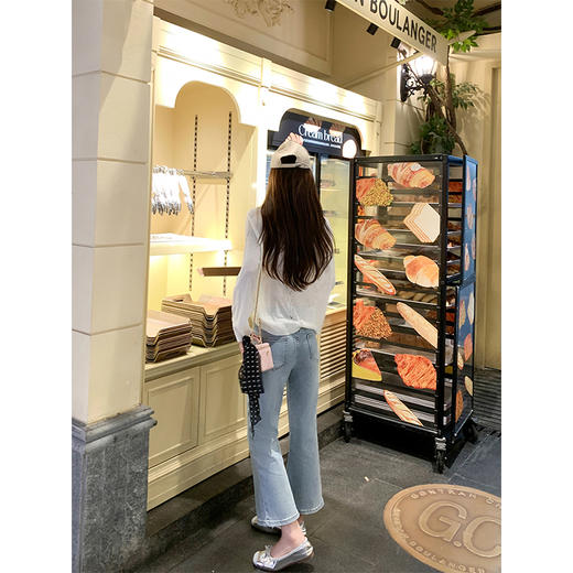 <曾小咸推荐>高腰显瘦浅蓝色九分微喇裤牛仔裤 商品图4