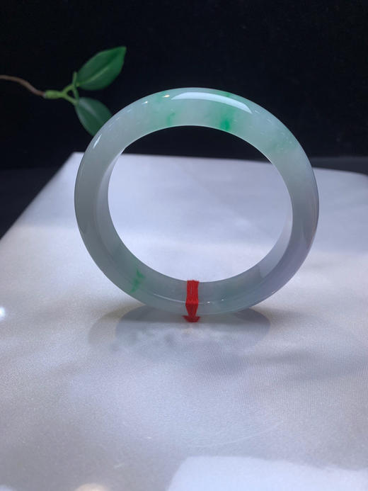 612833，55.5春彩特色手镯，有紫有绿 ，整条均匀干净，特清新甜美 商品图1