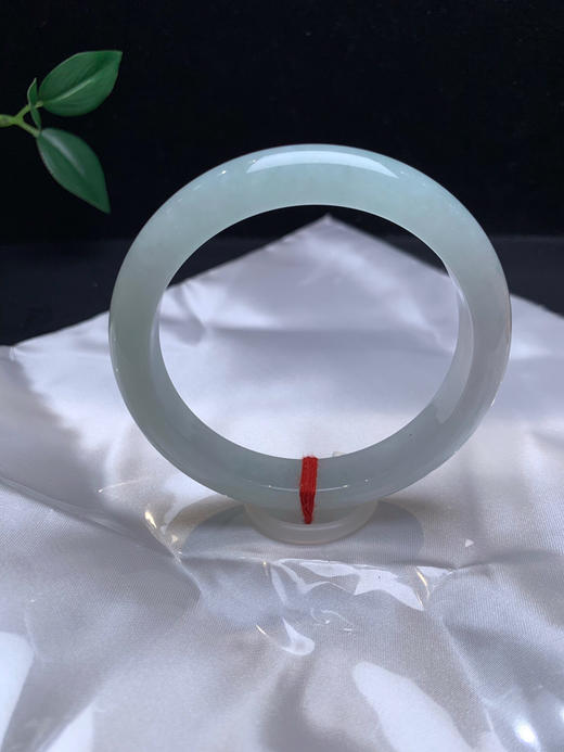 612823，60.5冰晴底手镯，冰冰的，清新水润，干净 商品图0