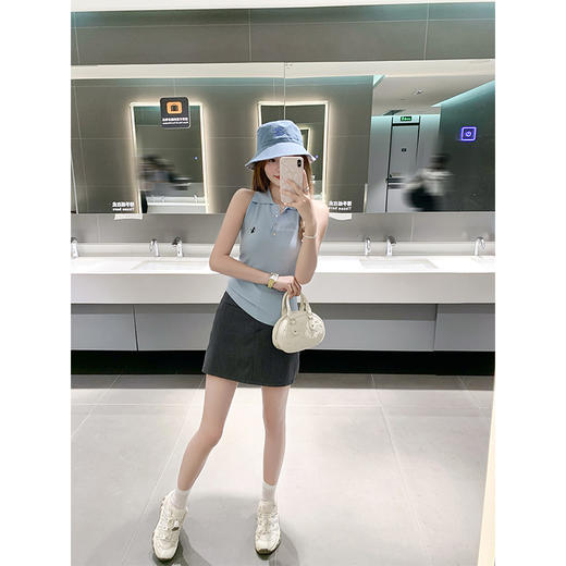 <曾小咸推荐>2色polo领无袖刺绣针织背心 商品图8