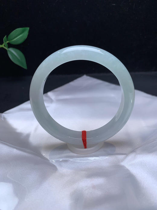 612823，60.5冰晴底手镯，冰冰的，清新水润，干净 商品图2