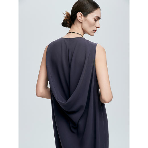 棉仓363616033-初棉三醋酸清凉不规则剪裁文艺感垂荡后领连衣裙设计感春夏 商品图2