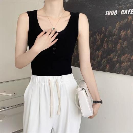 【美背系】9802排扣别致防走光纽扣螺纹韩版修身宽肩带无袖上衣-喜出 商品图5