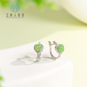 玉美人菲菲#S925碧玉爱心蛋面耳坠约8mm