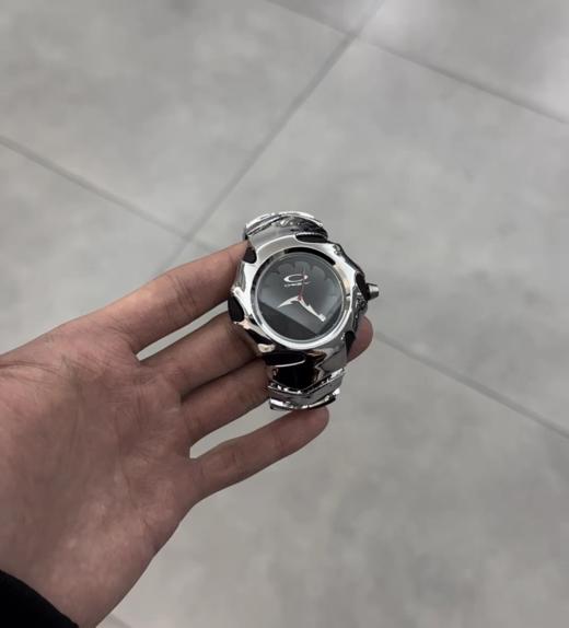 欧克利 Oakley 异形刀锋Y2K中古手表 复古未来风潮流腕表 商品图5