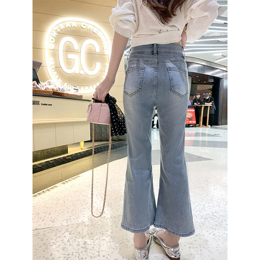 <曾小咸推荐>高腰显瘦浅蓝色九分微喇裤牛仔裤 商品图0