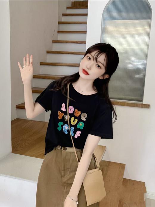 【重工精致T恤】彩色字母重工刺绣短袖T恤-喜出 商品图1