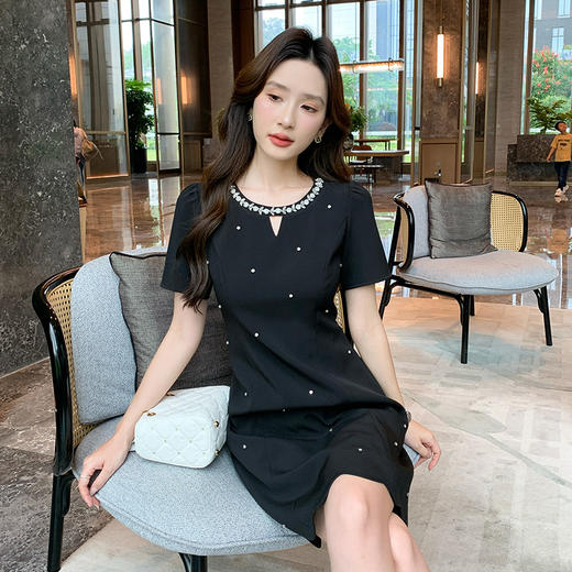 奢姿大码女装2025夏季时尚半开领连衣裙胖妹妹气质立体装饰裙子9952869345 商品图2