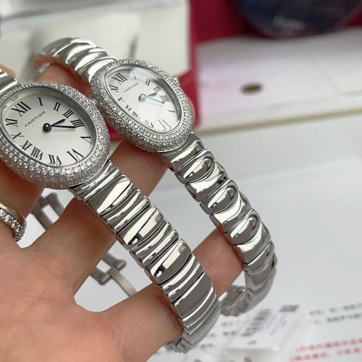 卡地亚浴缸Baignoire1920系列，进口瑞士石英机芯，316L精钢表壳表链，淬火钢蓝指针，标志性罗马表盘，弧形水晶镜面，月牙形表链环环相扣❕❕❕ 商品图10