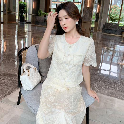 【清仓超15天不保价】奢姿大码女装2025夏季减龄提花时尚两件套胖妹妹通勤百褶设计套装9952969331【1】 商品图1