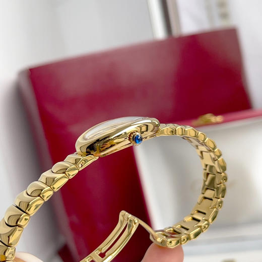 卡地亚浴缸Baignoire1920系列，进口瑞士石英机芯，316L精钢表壳表链，淬火钢蓝指针，标志性罗马表盘，弧形水晶镜面，月牙形表链环环相扣❕❕❕ 商品图9