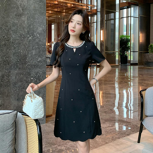 奢姿大码女装2025夏季时尚半开领连衣裙胖妹妹气质立体装饰裙子9952869345 商品图1