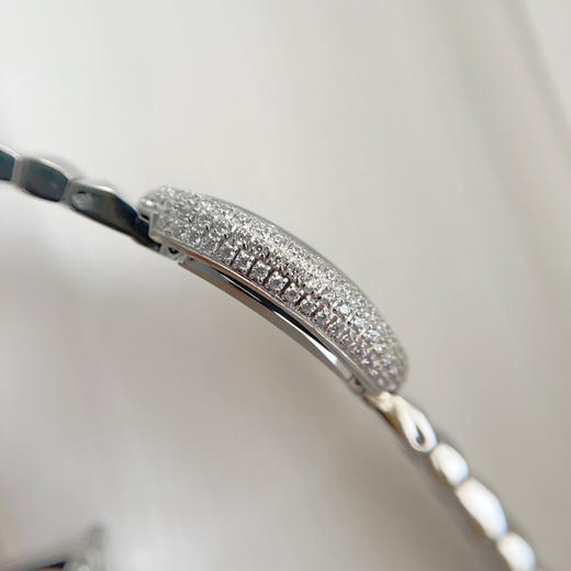 卡地亚浴缸Baignoire1920系列，进口瑞士石英机芯，316L精钢表壳表链，淬火钢蓝指针，标志性罗马表盘，弧形水晶镜面，月牙形表链环环相扣❕❕❕ 商品图3