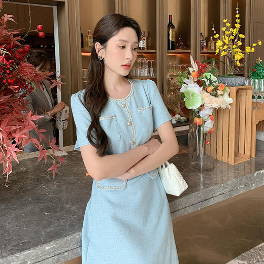奢姿大码女装2025夏季时尚减龄圆领连衣裙胖妹妹气质纽扣织带裙子9952869695 商品图2