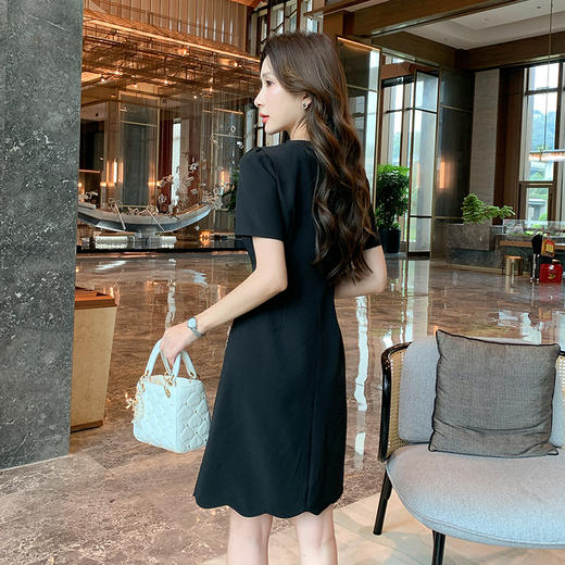 奢姿大码女装2025夏季时尚半开领连衣裙胖妹妹气质立体装饰裙子9952869345 商品图3