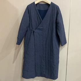 【线上专属】长款偏襟棉服（19802181-灰黑花）