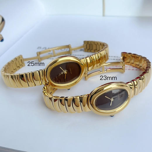 卡地亚浴缸Baignoire1920手镯系列，进口瑞士石英机芯，316L精钢表壳表扣，剑型黄金色指针，标志性金色logo印记，弧形水晶镜面，极简黑色表盘，展现复古单色美学❕❕❕ 商品图6