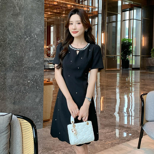 奢姿大码女装2025夏季时尚半开领连衣裙胖妹妹气质立体装饰裙子9952869345 商品图4