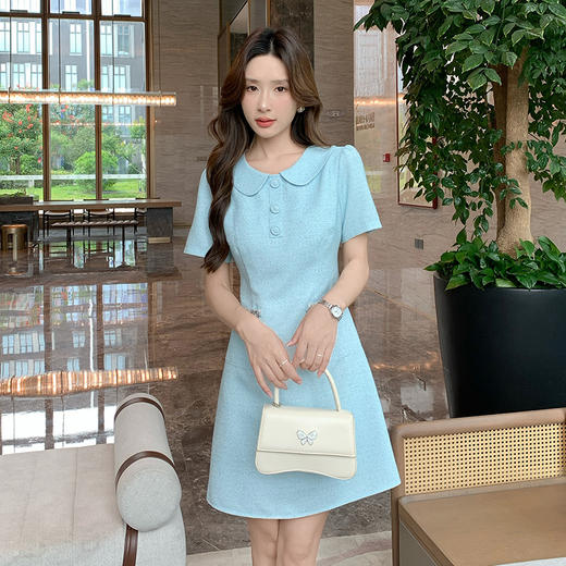 奢姿大码女装2025夏季气质娃娃领连衣裙胖妹妹时尚纽扣装饰裙子9952835019 商品图4