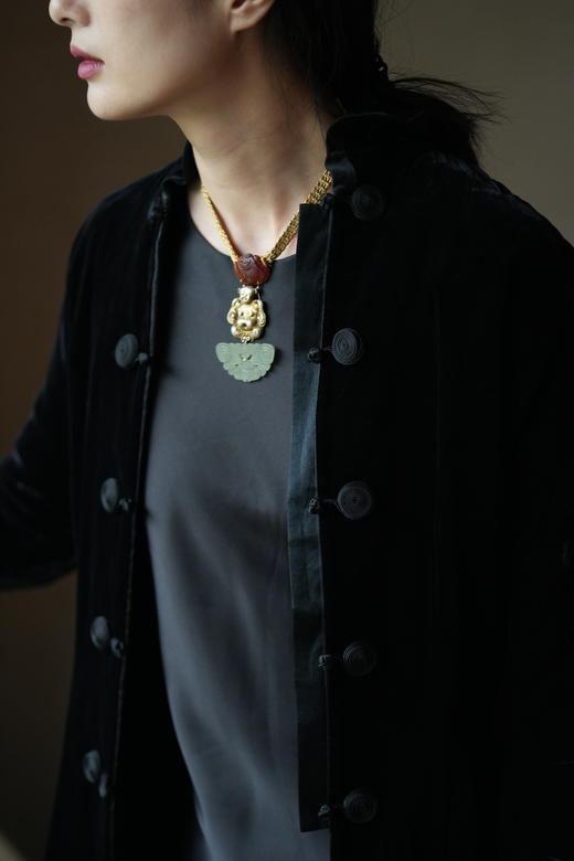 清代和田玉蝴蝶玛瑙金鱼佛头手编项链 商品图1