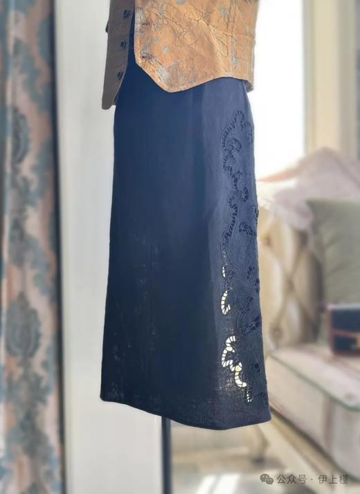 26年年初福利2~7折！黑色镂花半裙 商品图1