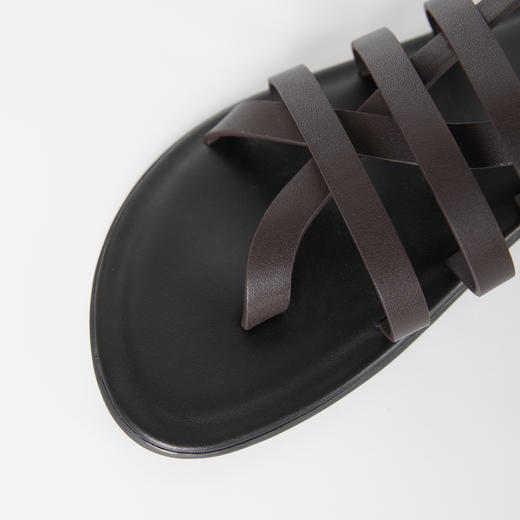 ROMI STUDIO极简度假风100%牛皮革平底夹趾罗马凉鞋 RWCRP31822 商品图3