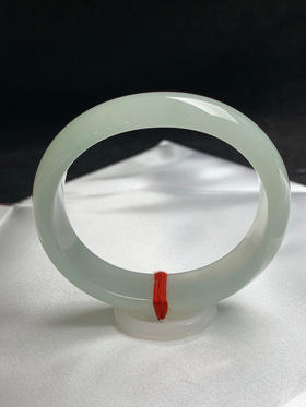 612851，55圈口，冰葡萄肉正圈平安镯，清爽葡萄肉，种老水足，底子冰胶起光，宽版贵妃