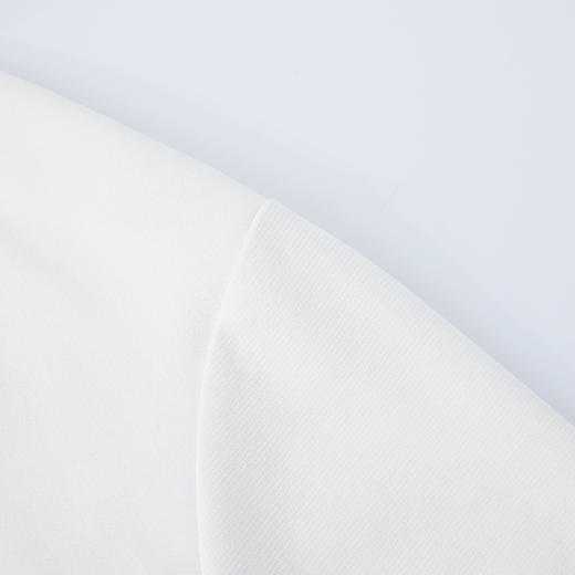 【新品上新】HX 春季带帽卫衣撞色时尚S106511013101 商品图3