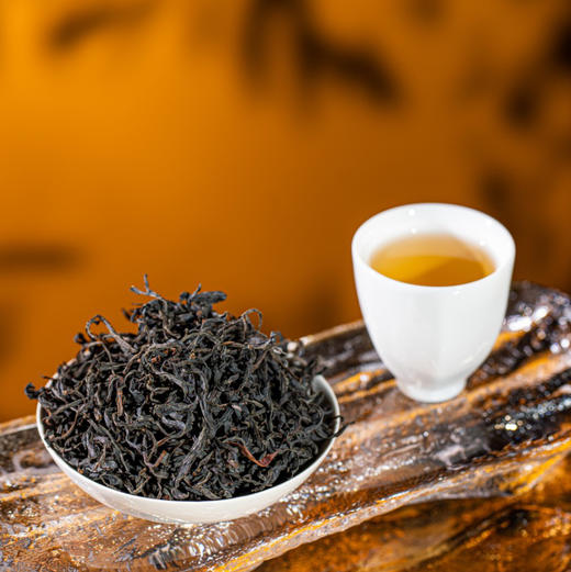 【单株野生红茶】凤庆滇红 大摆田茶叶厂的精品红茶 货少 新货 200克/包 商品图0