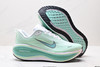耐克NIKE VOMERO 18 PLUS舒适减震防滑低帮跑步鞋HM6805-101男女鞋 商品缩略图4