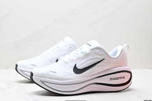 耐克NIKE VOMERO 18 PLUS舒适减震防滑低帮跑步鞋HM6805-101男女鞋 商品图2