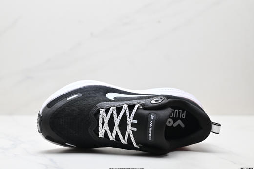 耐克NIKE VOMERO 18 PLUS舒适减震防滑低帮跑步鞋HM6805-101男女鞋 商品图1