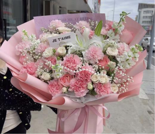 百合粉玫瑰康乃馨花束 商品图0