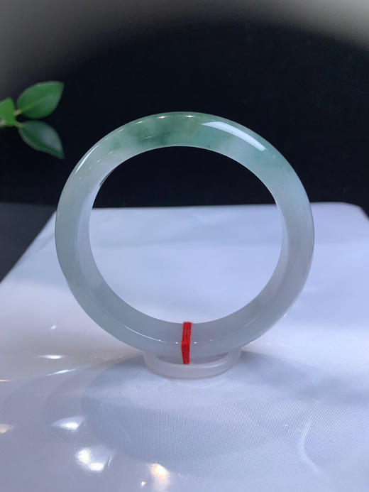 612846，58.5冰底半山水，冰感好，一截油青色，整条均匀干净有特色 商品图1