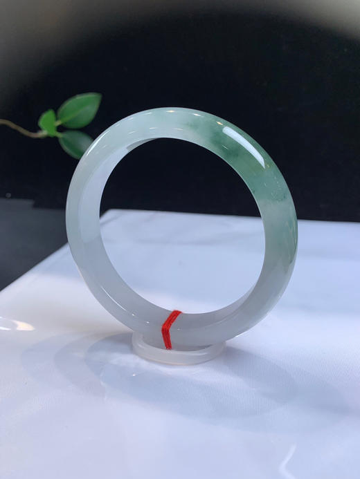 612846，58.5冰底半山水，冰感好，一截油青色，整条均匀干净有特色 商品图2